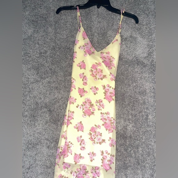 Dress yellow and pink floral maxi dress forever 21 PRICE DROP - Picture 6 of 12